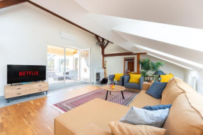 Cozy 4-bedrooms apartment with Terrace